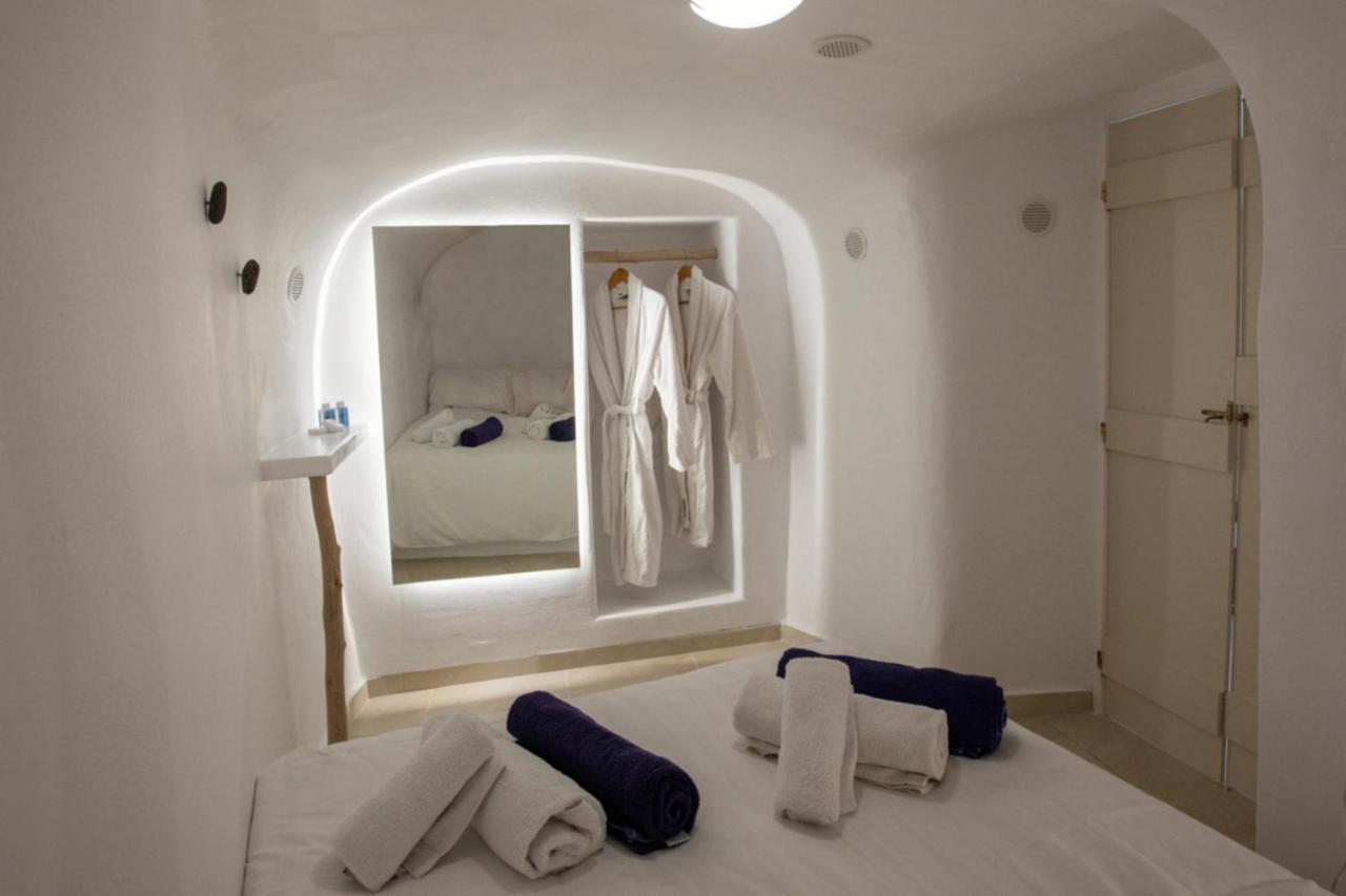 Sunset View Villa Santorini - With Outdoor Jacuzzi Firostefani Exteriör bild